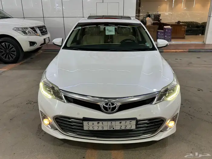 تويوتا افالون ليمتد 2015 ( بحالة الوكالة ) 2