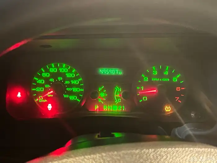 فورد فكتوريا 12