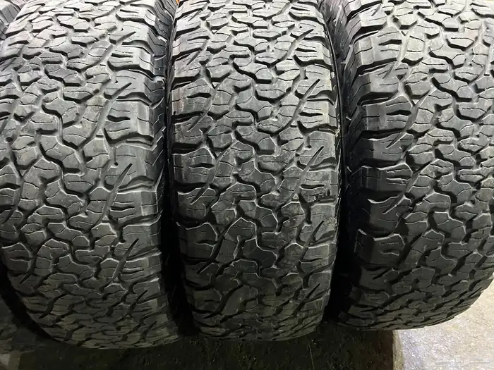 كفرات نص حجري بي اف جودرتش فواصل مقاس 37x12.50 R17 34