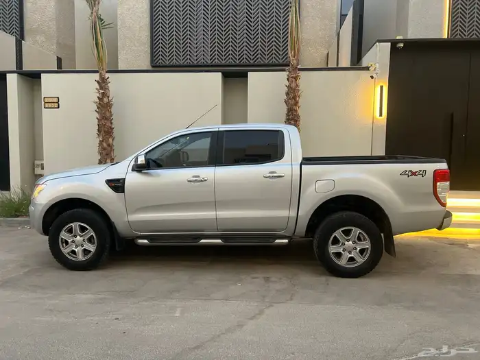 فورد رنجر 2015 ممشى قليل بحالة ممتازة 10