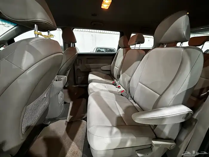 كيا كرنفال 2016 عائليه ثلاث صفوف 10