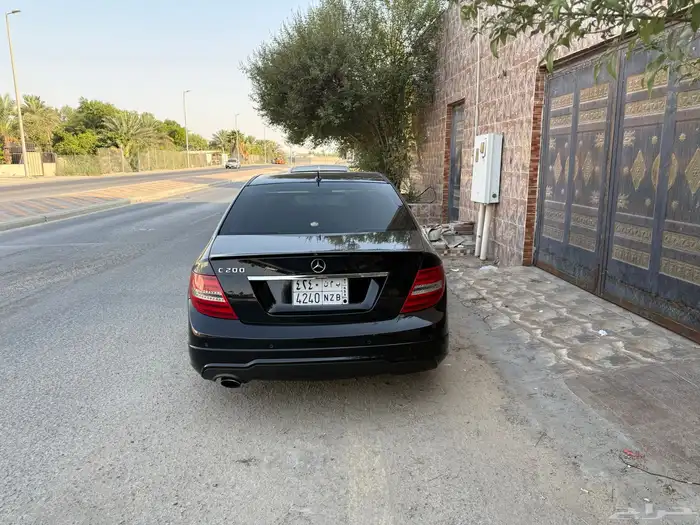 مرسدس بنز C200-2012 3