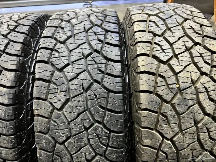 كفرات كومهو ربع حجري مقاس 285 70 17 31