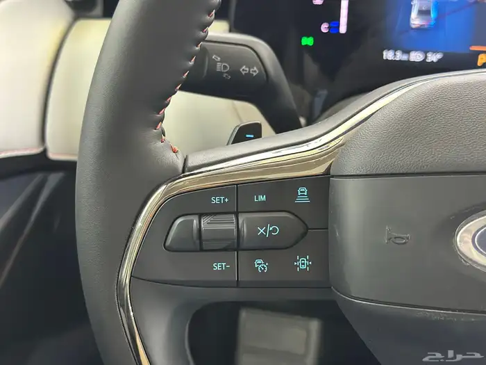 فورد تورس تيتانيوم 2026 4