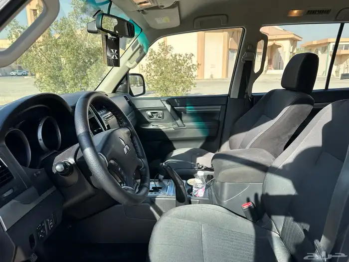 ميتسوبيشي باجيرو 2020 دبل ثلاث صفوف وكاله شرط 8