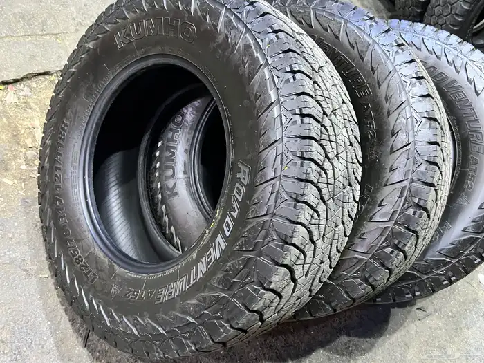 كفرات كومهو ربع حجري مقاس 285 70 17 21