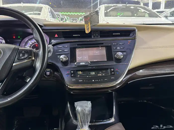 تويوتا افالون ليمتد 2015 ( بحالة الوكالة ) 13