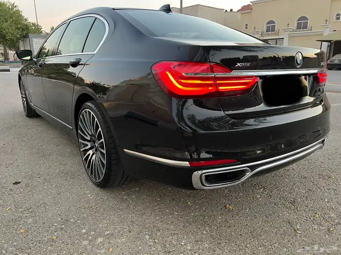 بي ام دبليو 750 LI ممشى قليل 2016 شبه جديد 75