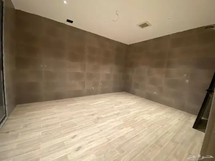 فيلا فاخرة ومميزة وذكية (جديدة للبيع) 15