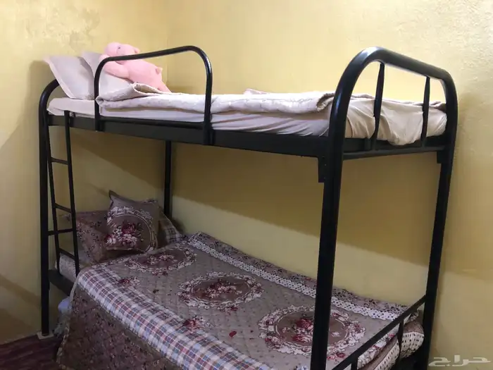 سرير حديد مع المراتب 1