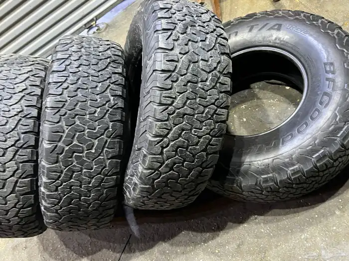 كفرات نص حجري بي اف جودرتش فواصل مقاس 37x12.50 R17 13