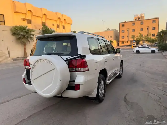 جيب جي اكس ار 8 سلندر - 2009 كفر علاق بودي وكاله 0