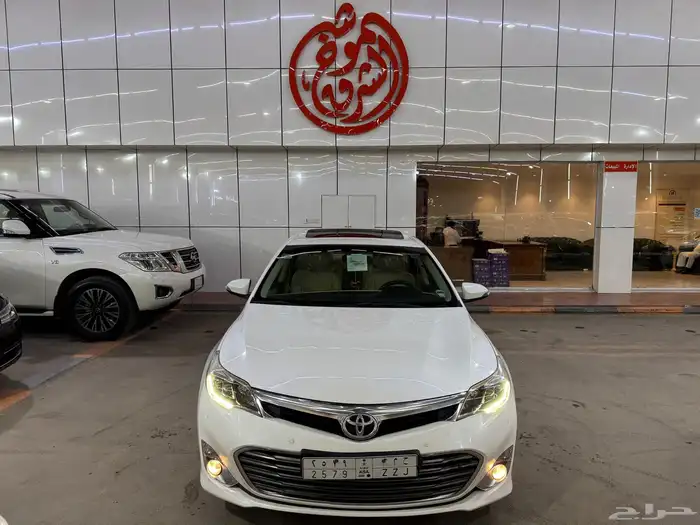 تويوتا افالون ليمتد 2015 ( بحالة الوكالة ) 0