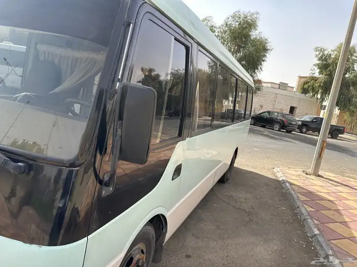 باص متسوبيشي 3