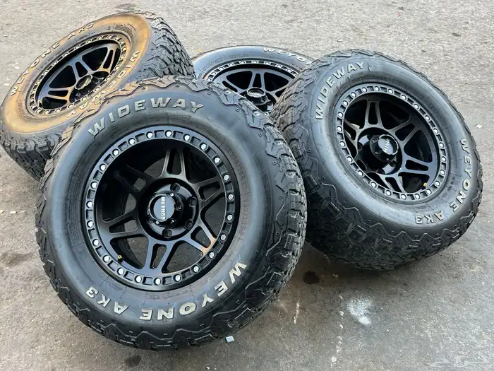 جنوط   ميتود اسود مقاس 17 مع كفرات حجرية تاريخ 23 جمس 8