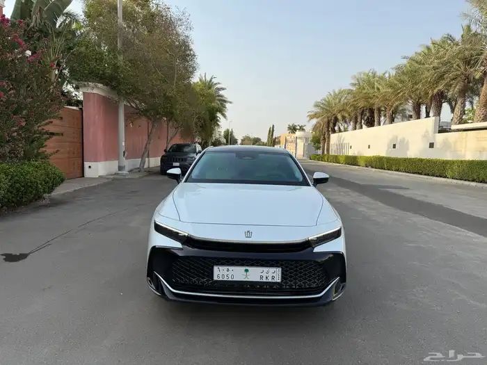 تويوتا كراون ماجستنا 2023 شبه جديد 2