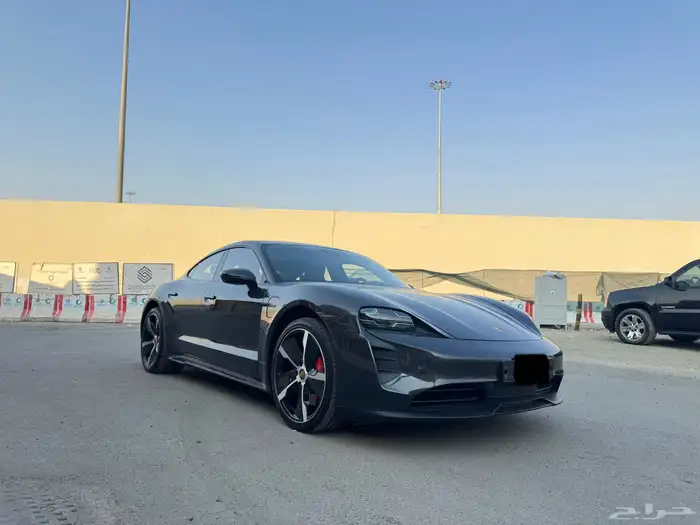 بورش تايكان GTS 2023 1