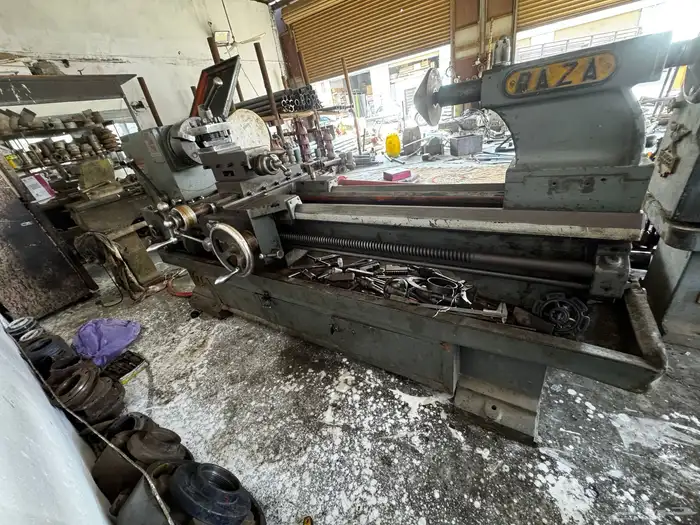 مكينة خراطة 2 متر الباكستانيه مع المعددات و اكسوارات كامله 2