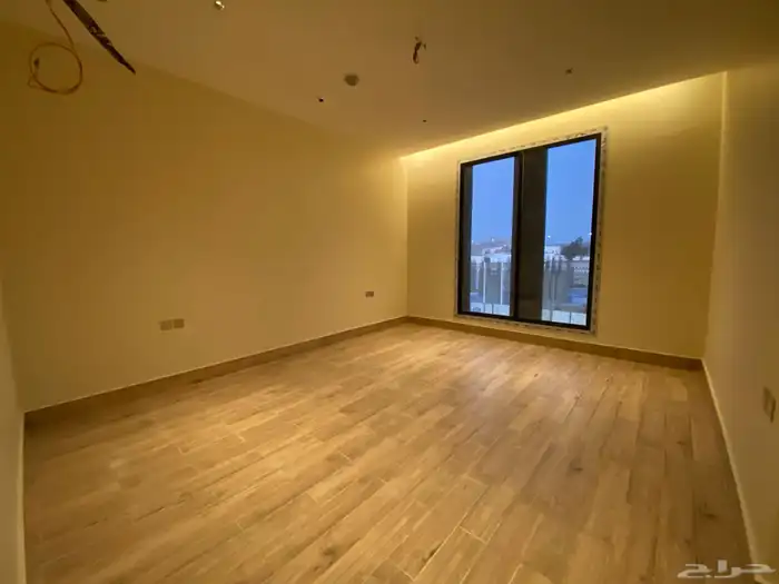 فيلا فاخرة ومميزة وذكية (جديدة للبيع) 5