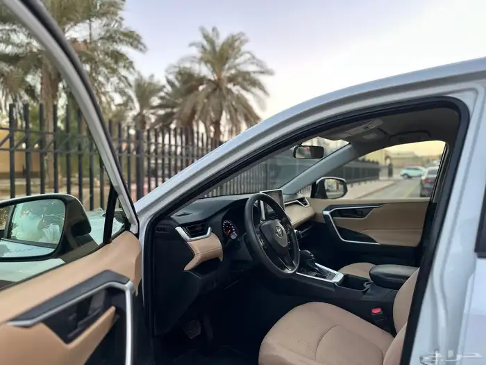 تويوتا راف فور موديل 2023 سعودي ستاندر دبل بنزين 29