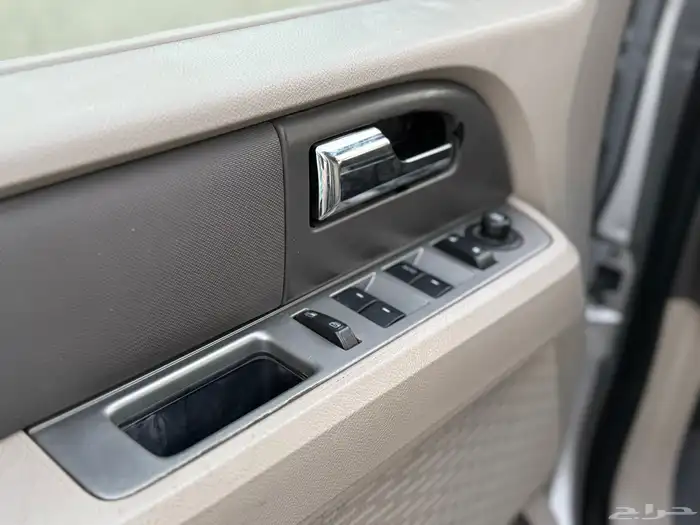 فورد اكسبديشن 2012 بحالة الوكاله 17