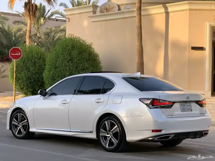 لكزس GS300 موديل 2018 بحالة الوكاله ممشى 26 الف 21