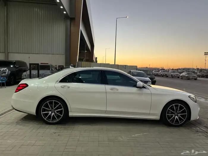 مرسيدس S560 موديل 2018 4