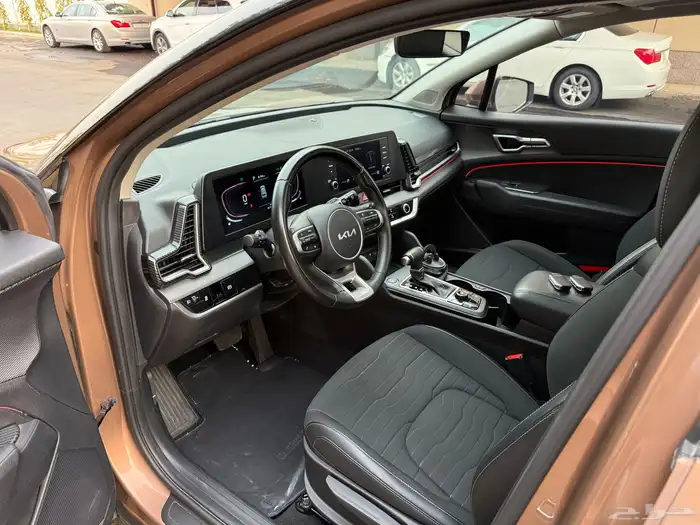 كيا سبورتاج 2023 شبه جديد 13