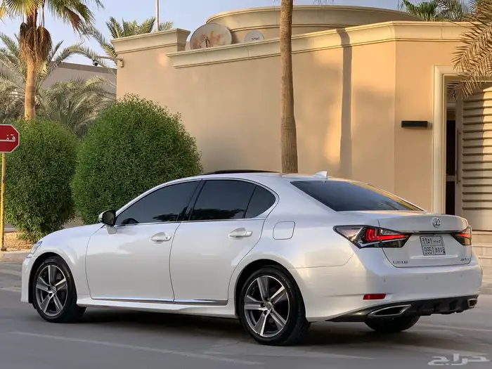 لكزس GS300 موديل 2018 بحالة الوكاله ممشى 26 الف 20