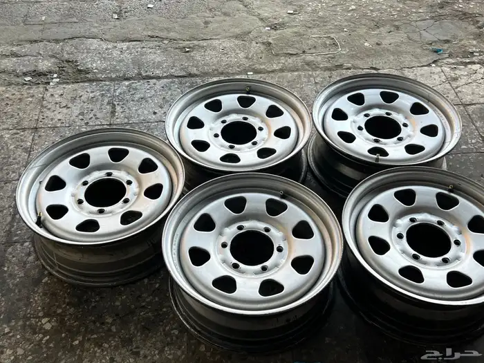 جنوط نيسان فتك مقاس 16 سلق عددها 5 جنوط اصلي وكالة 6