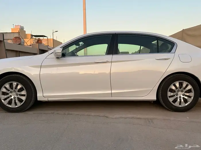 هوندا اكورد 2017 ابيض استاندر 3