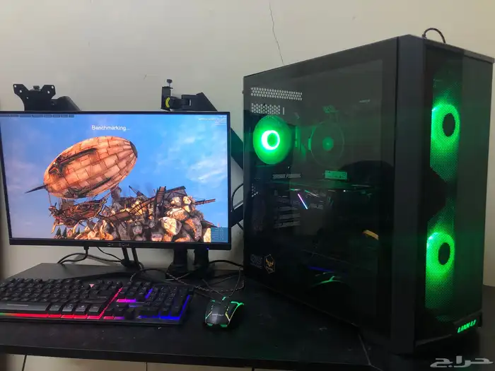 computer gaming set up . 0