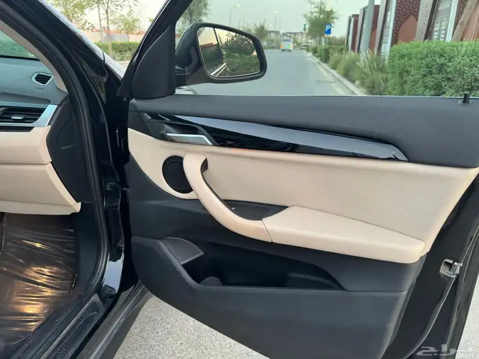 بي ام دبليو X1 مخزن 50