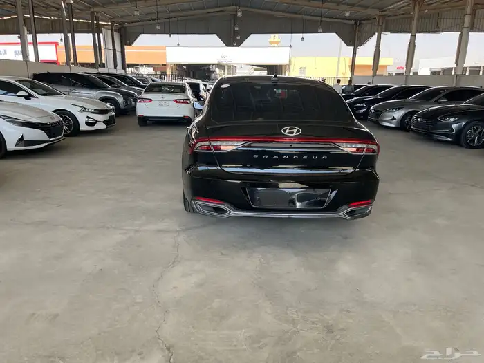 ازيرا 2022 وارد كوريا 6سلندر 4