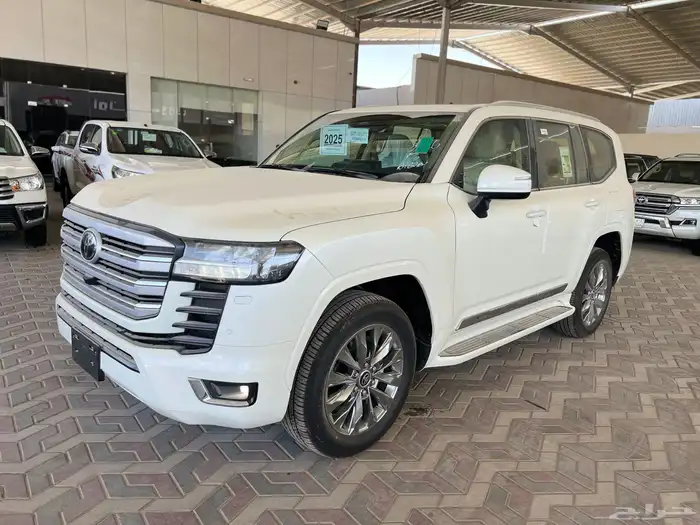 تويوتا لاندكروزر 2025   L4 سعودي اصفار صادر لوحات 2