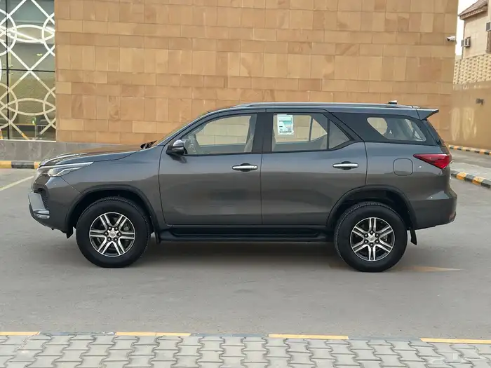 فورتشنر 2021 دبل GX نظيف للمستخدم 6