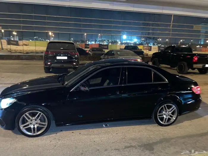 مرسدس E300 للبيع 1