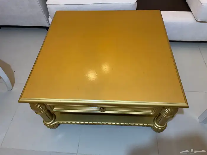 طقم كنب و طاولة 4