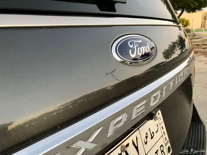 اكسبيدشن 2021 دبل 4X4 عداد 127 الف فل بدي وكالةXLT 51