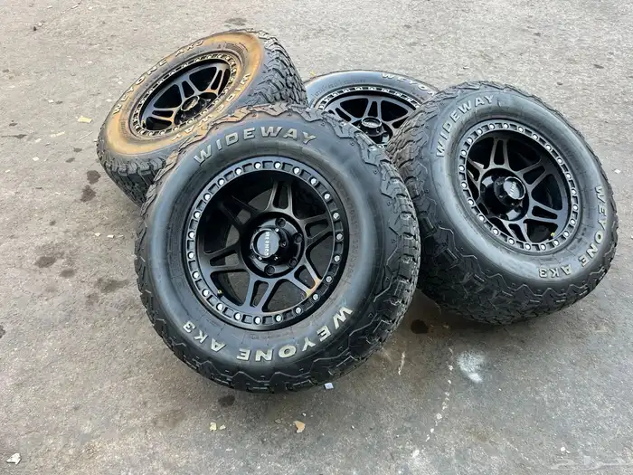 جنوط   ميتود اسود مقاس 17 مع كفرات حجرية تاريخ 23 جمس 4