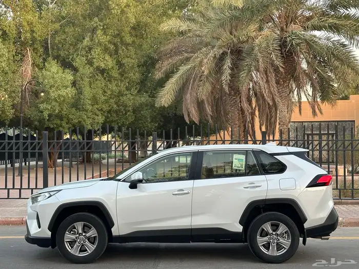 تويوتا راف فور موديل 2023 سعودي ستاندر دبل بنزين 5