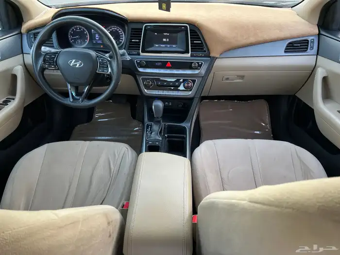 هونداي سوناتا 2018 (بحالة ممتازة) 15