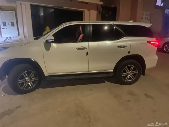 فورشنر 2017 نص فل نظيف لاعلى درجه 4سلندرGX 6