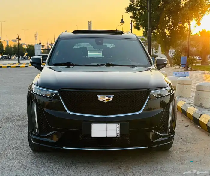 كاديلاك Sport فل الفل مواصفات نادره (ممشى قليل) 1