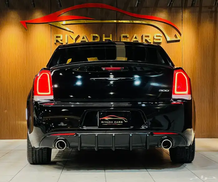 كرايزلر 2015 V6 C300 ( بحاله ممتازه) 4