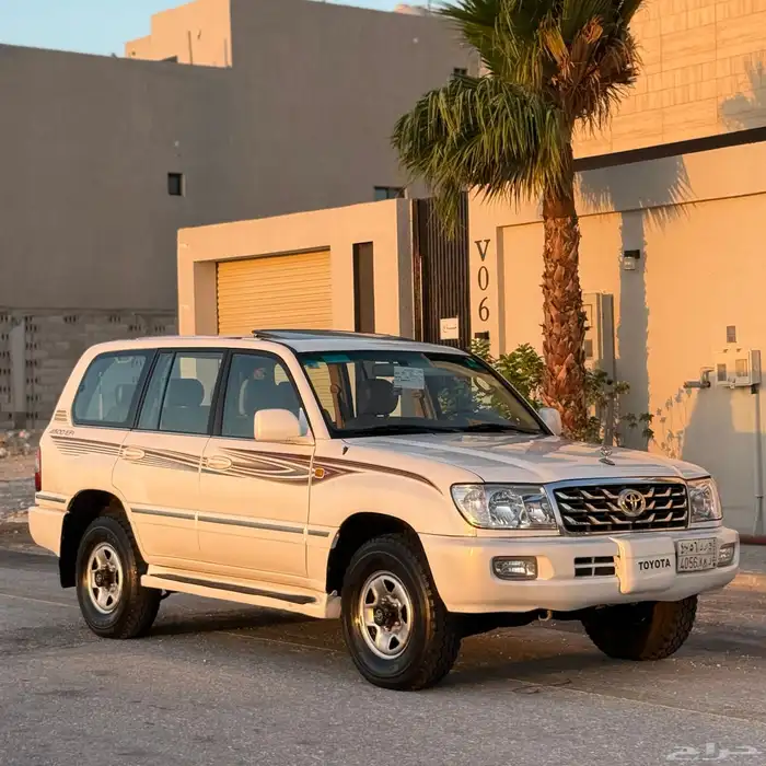 لاندكلوزر 2007 فل كامل قير عادي ونش 1