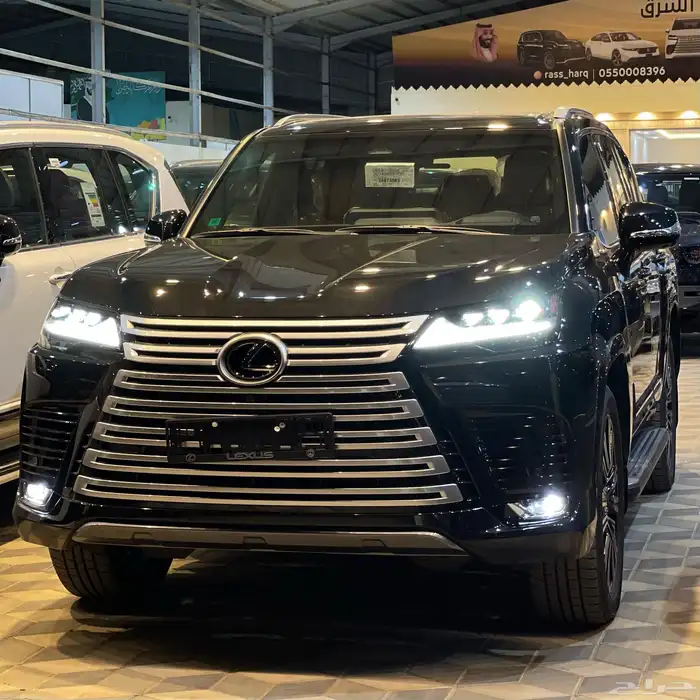 لكزس LX بي بي الساير 2025 متوفر ابيض ورمادي واسود 11