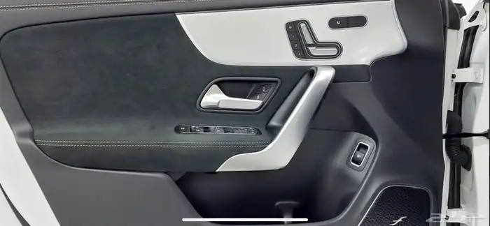 مرسيدس CLA45 2025 اصفار 15