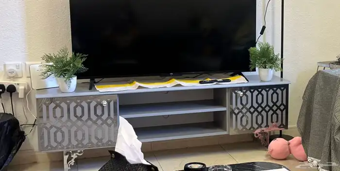 طاولة تلفاز جديدة 1