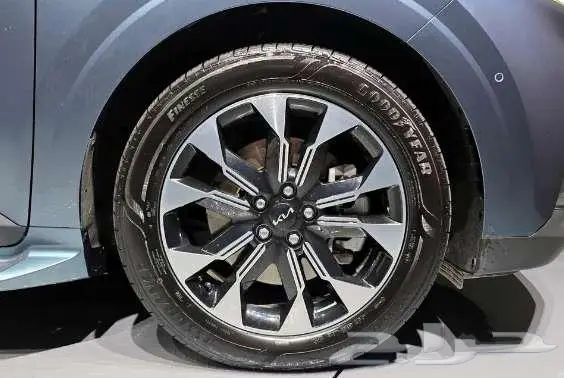 كيا كرنفال 9 مقاعد موديل2023 الميموني للاستيراد بكوريا 5